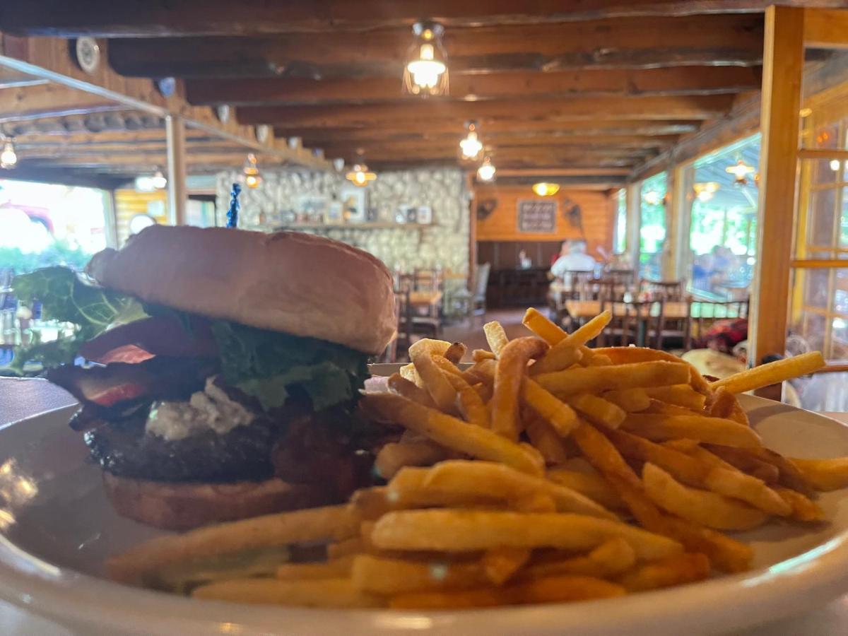 Silver Fork Lodge & Restaurant Brighton 외부 사진