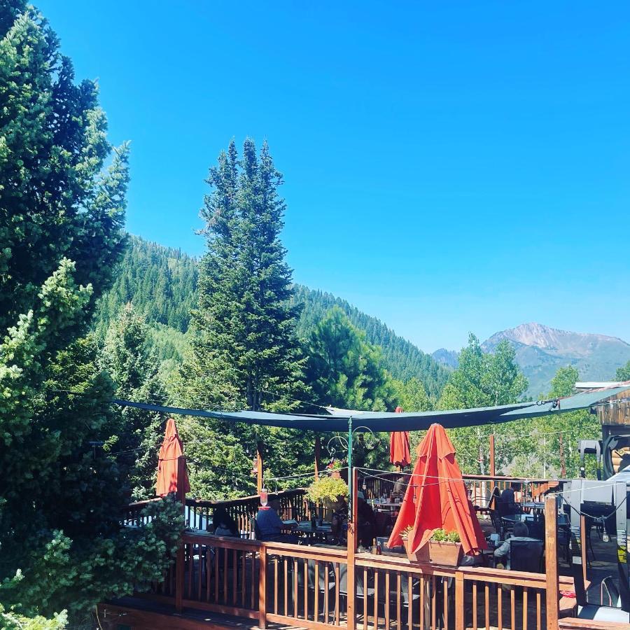 Silver Fork Lodge & Restaurant Brighton 외부 사진